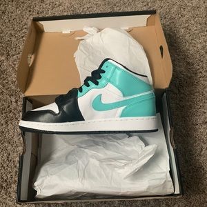 Air Jordan 1 MID (GS)